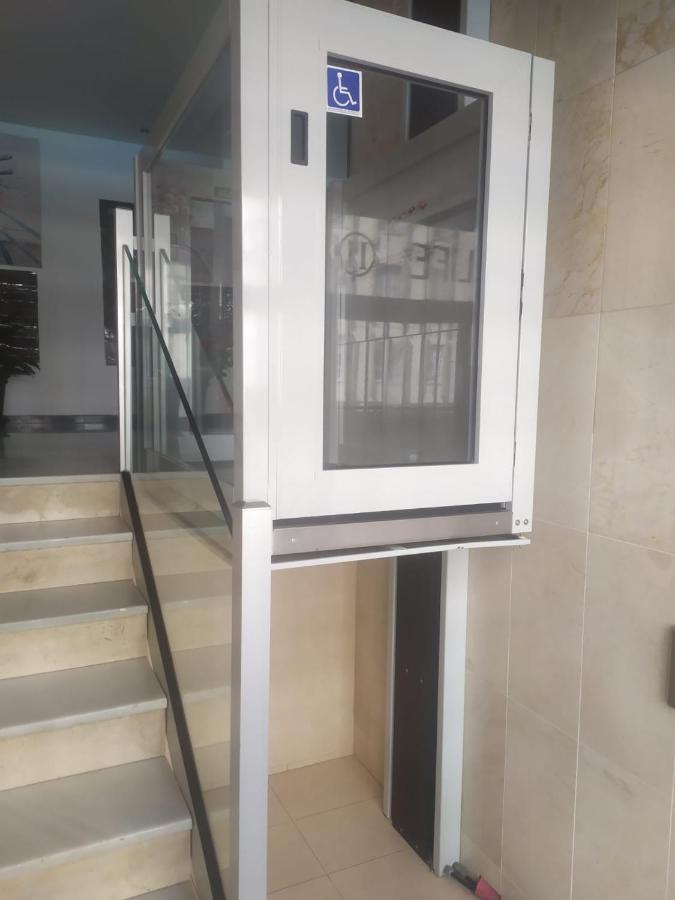 Amplio Piso En Centro De Torre Del Mar Appartement Buitenkant foto